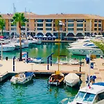 Charmant F2 à Port-Fréjus 2/4 personnes